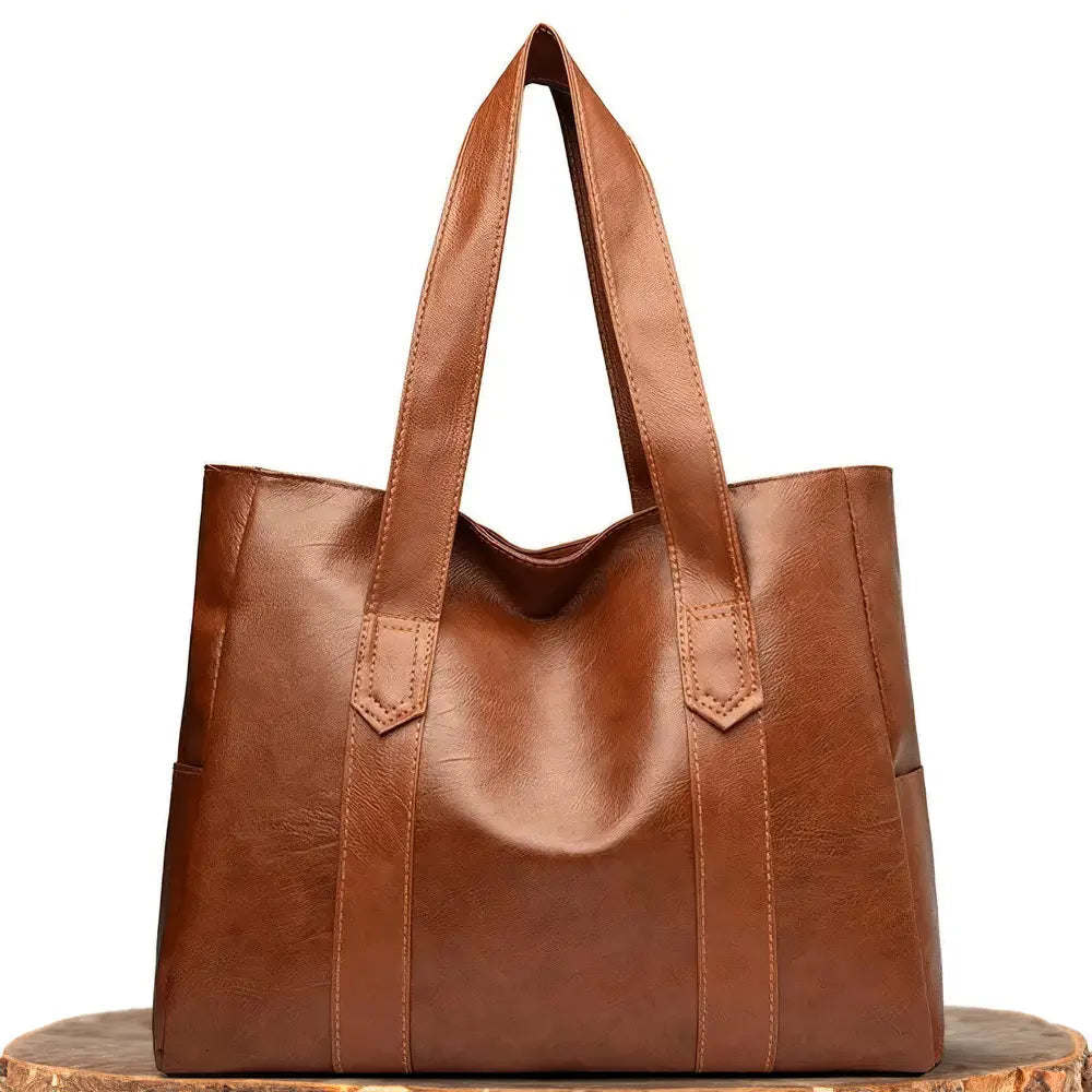 Marthas Zeitlose Eleganz | Klassische Handtasche