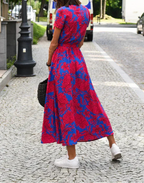 Jorlyn™ - Stilvolles Kleid mit V-Ausschnitt und taillierter Silhouette