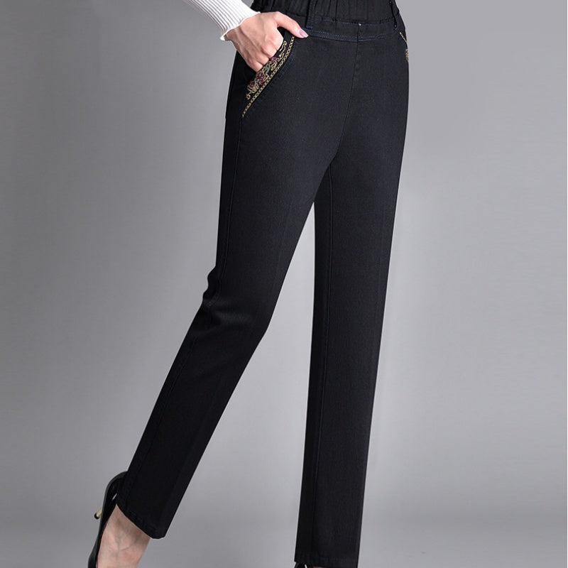 Savenora | Damenjeans mit flexiblem Bund und praktischen Seitentaschen