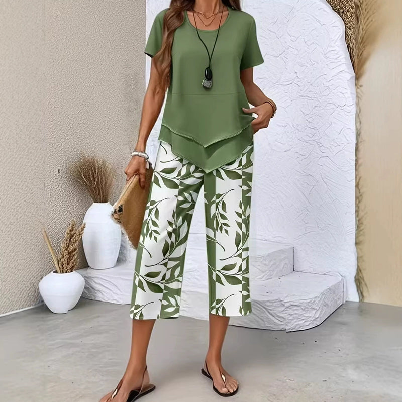 Savenora | Zweiteiliges Set mit asymmetrischem Top und bedruckter Hose